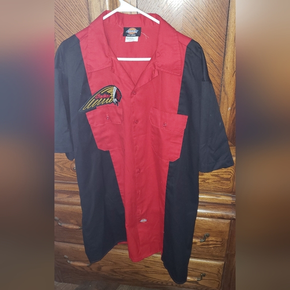 Men's Red and Black Dickies Button-Up Shirt - Picture 4 of 5